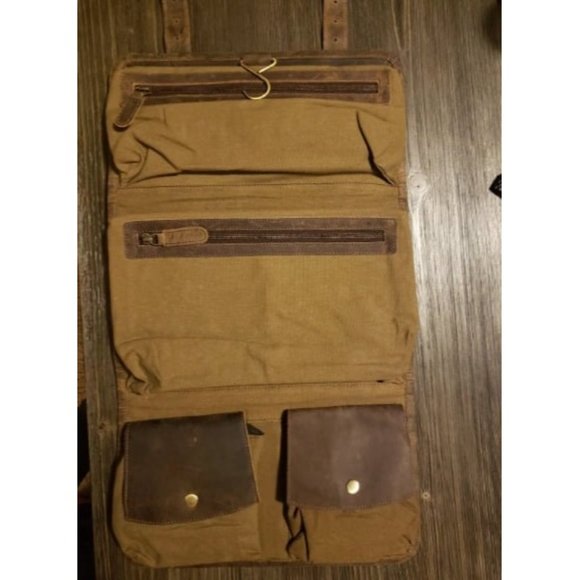 Premium Buffalo Leather Hanging Toiletry Bag Travel Dopp Kit For Men - Picture 2 of 2